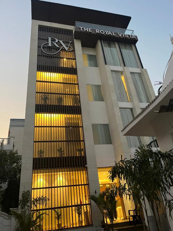 Hotel The Royal Vista Bénarès Extérieur photo